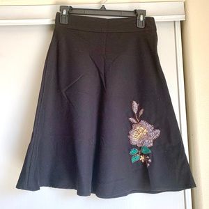 Cute embroidery wool skirt